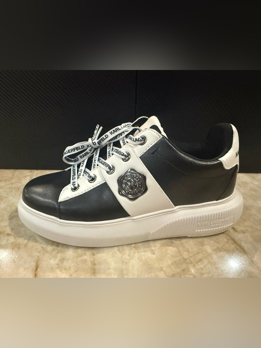KARL LAGERFELD PARIS JUNIPER LACE UP BLACK & WHITE WOMEN SNEAKERS